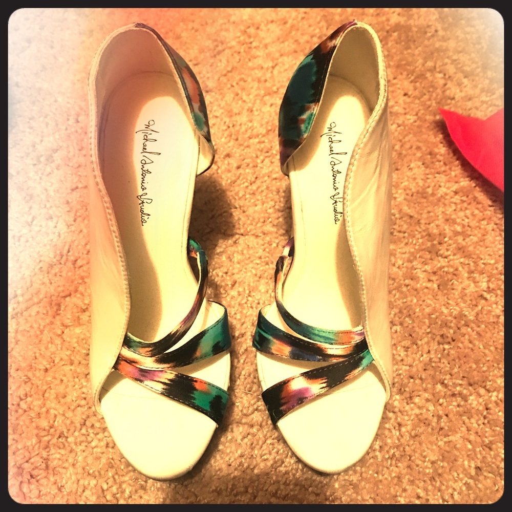 Brand new never worn heels!